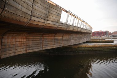 Riga, Letonya 'daki nehir köprüsü.