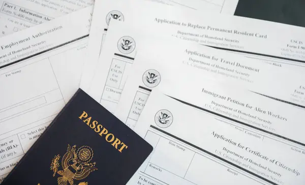 Vize ve göç için vize başvurulu pasaport