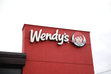 McDonald 's' ın logosu hızlı.