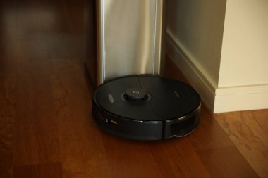 Robot elektrik süpürgesi.