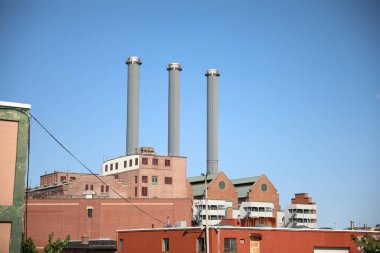 Şehirdeki eski fabrika.