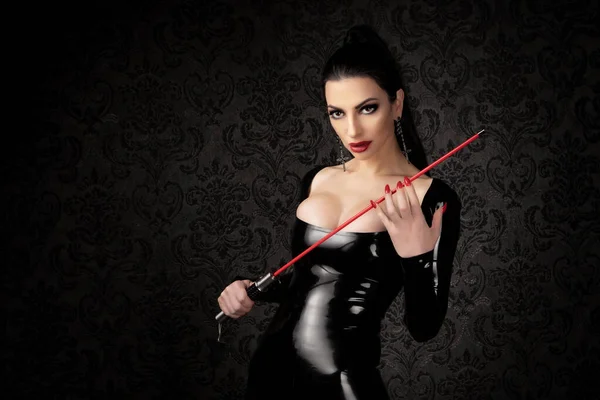 Sexy Dominant Woman Latex Catsuit Whip — Stock Photo, Image