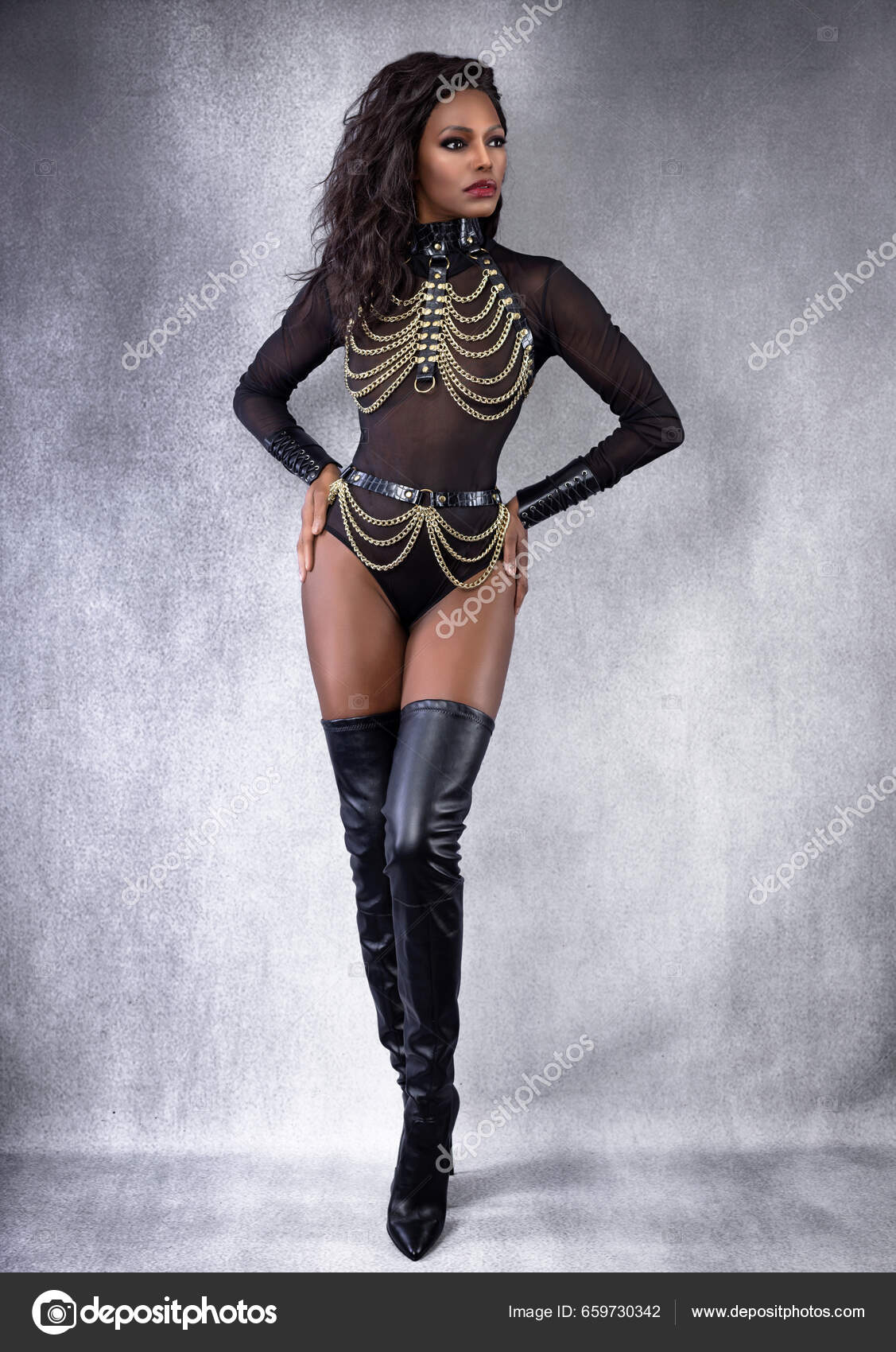 Beautiful Sexy Black Dominant Woman Leather Chain Harness Outfit Thigh  Stock Photo by ©flashpro16 659730342