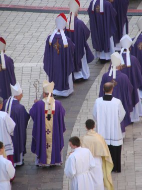 Rusya 'daki uçak kazasında ölen Polonya Başkanı Bay Lech Kaczynski' nin cenazesi