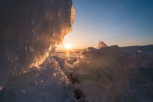 冬季的冰贝加尔湖 — 图库照片