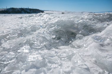 Baykal Gölü buzu
