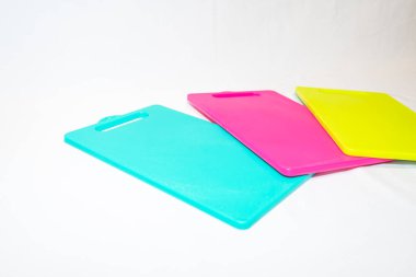 Renkli Kesme Tahtaları her mutfağa eğlenceli ve işlevsel bir katkı sağlar.