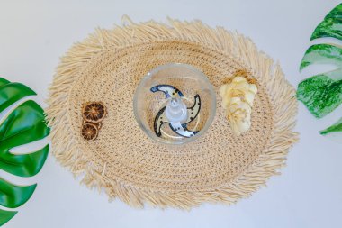 Elektrikli Helikopter: Baharat ve Et Öğütücü, yemek hazırlama işini çocuk oyuncağı yapan çok yönlü bir mutfak aleti..