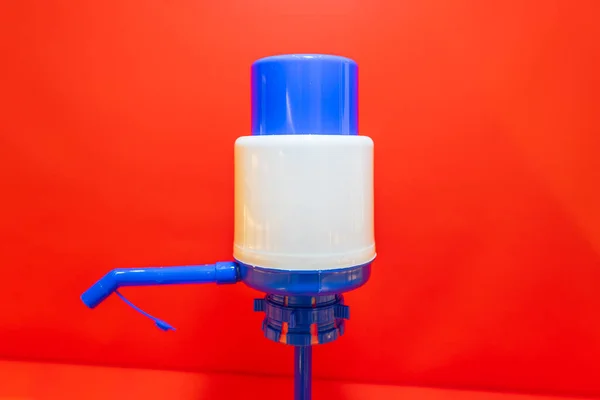 Blue Water Jug Pump Praktisk Och Effektiv Vattenbehållare Utformad För — Stockfoto