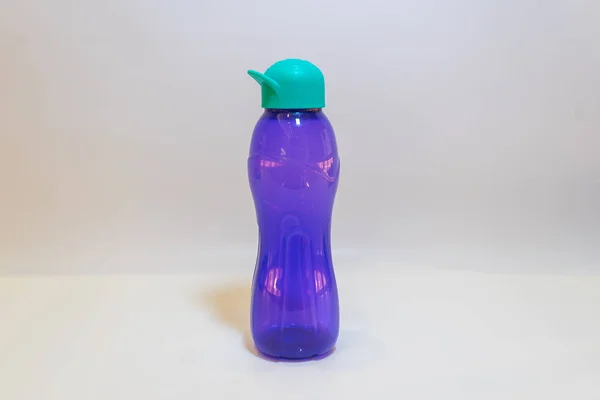 Purple Water Bottle Teal Green Lid Perfect Companion Keep You — Stock Photo, Image