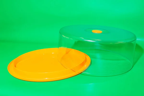 Yellow Cake Container Met Helder Deksel Een Stijlvolle Praktische Opslagoplossing — Stockfoto