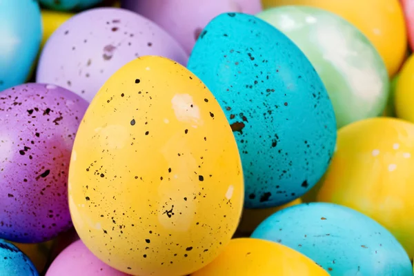 Pastel Paskalya Yumurtalarının Enfes Renkleri