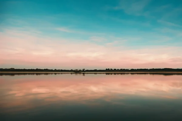 Serene Pastel Sky Lake Background Beautiful Blend Tranquility — Stock Photo, Image