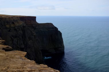 Deniz kıyısının güzel manzarası