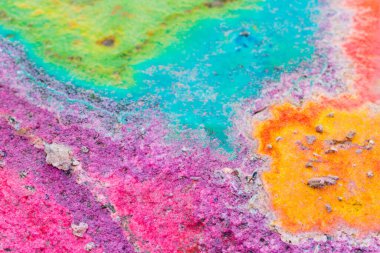 Gökkuşağı rengini kapat