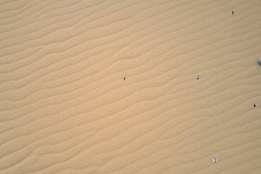 Çöldeki kum tepeleri