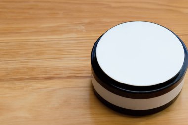 Ahşap arka planda boş kahve fincanı