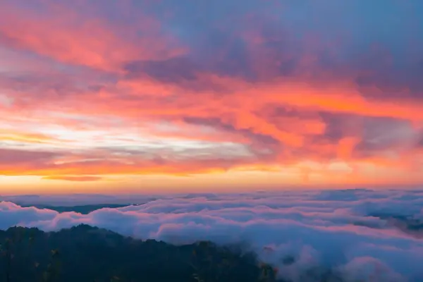 Salida Del Sol Cima Montaña Con Cielo Nublado Chiang Rai —  Fotos de Stock