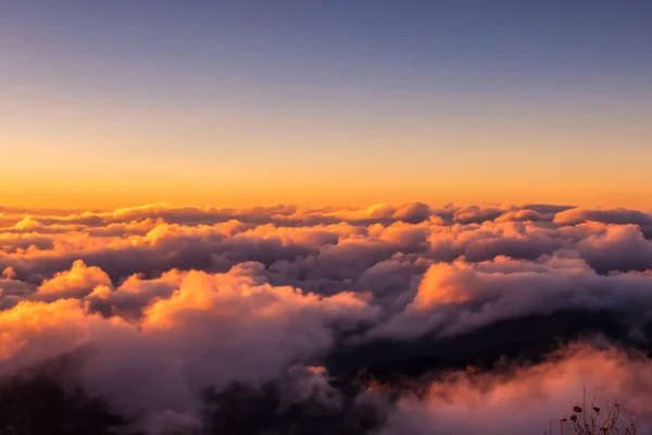 Vacker Solnedgång Himlen Med Moln — Stockfoto