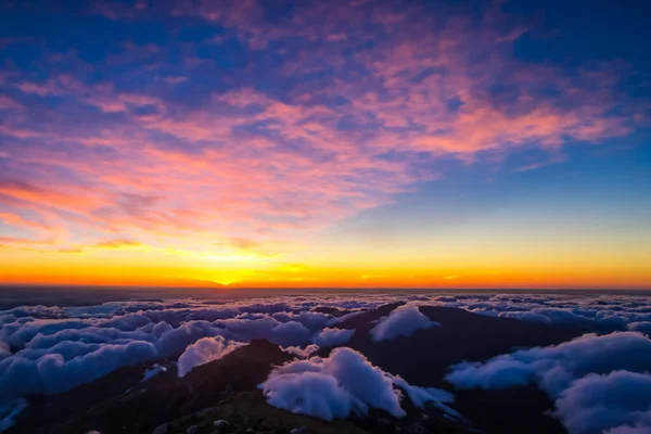 Sonnenaufgang Den Bergen Der Karpaten Einem Schönen Wintermorgen — Stockfoto