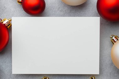Noel balolarıyla birlikte Noel kartı..