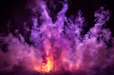 güzel mor bulut dumanı arka planı