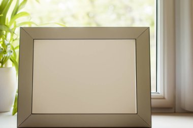 beyaz oda boş resim çerçevesi