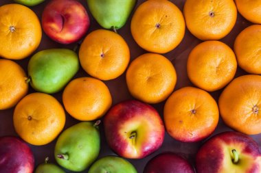 taze organik kırmızı ve yeşil nektarinler