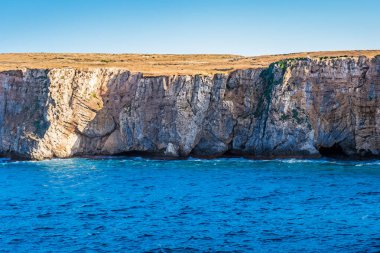 Algarve 'ın kayalıkları ve kayaları