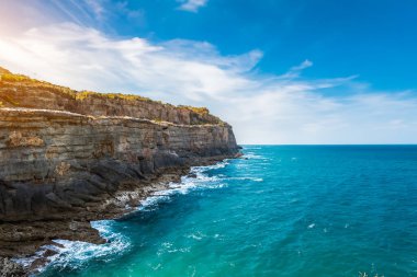 Deniz kıyısının güzel manzarası