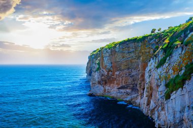 Denizde güzel bir gün doğumu