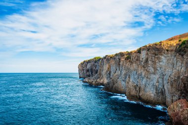 Okyanustaki uçurumun manzarası. Güney Afrika 'nın güzel deniz manzarası, Cape Town, Cape Town.