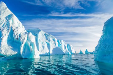 Antartika'da buz buzdağı Okyanusu ile
