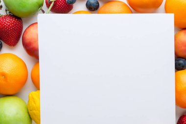 Taze meyve ve sebzeli boş kağıt..