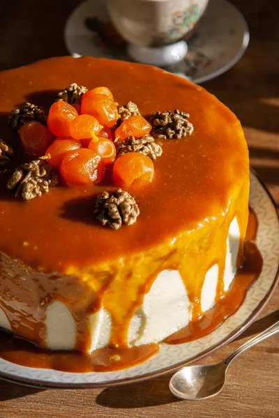 Piece Delicious Carrots Cake Walnut Caramel Fudge Candied Kumquats Dark — Stock Photo, Image