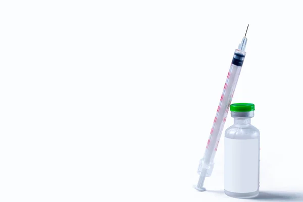 Concetto Covid Coronavirus Siringa Flaconcino Fondo Bianco Vaccino Antivirale — Foto Stock