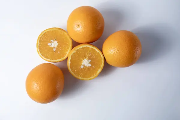 Dojrzałe Owoce Pomarańczy Wyizolowane Białym Tle Widok Góry Obrazy Stockowe bez tantiem