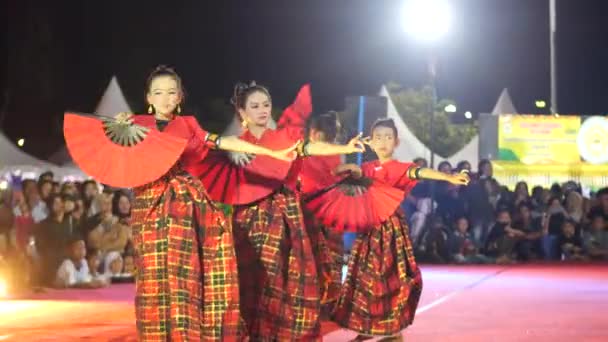 Tarakan Indonesia 10252022 Gandrang Bulo Art Performance Children Iraw Tengkayu — Stock Video