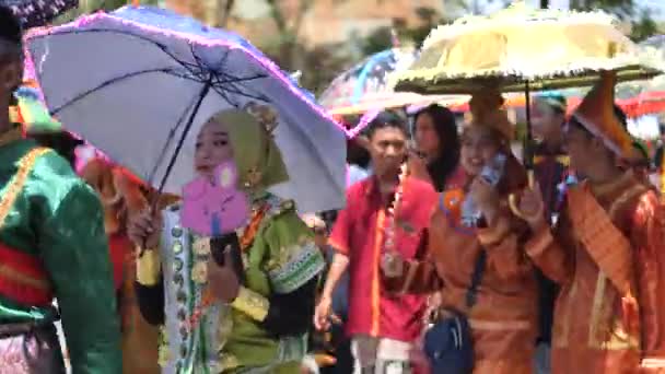2022年10月11日 2022年10月8日 インドネシア タラカンで開催された アイラ テンカユ パレード セレブレーション に参加 — ストック動画