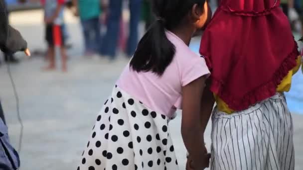 Tarakan Indonezja 2023 Lipca Indonezyjskie Dzieci Bawią Się Razem Lipca — Wideo stockowe