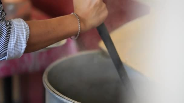 Vendedor Preparando Coto Makassar Traditonal Beef Soup Coto Makassar Comida — Vídeos de Stock