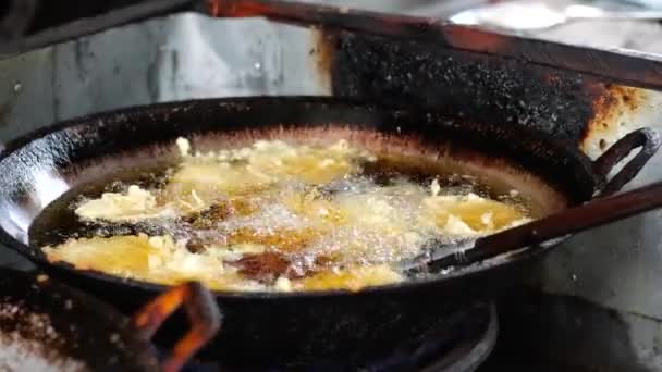 Frying Bala Bala Ote Ote Vegetable Fritters Popular Street Food — Stock Video
