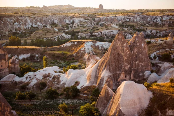 在检疫期间 没有气球的戈里梅国家公园俯瞰全景 空旷的岩石山 土耳其吸引游客的地方 — 图库照片