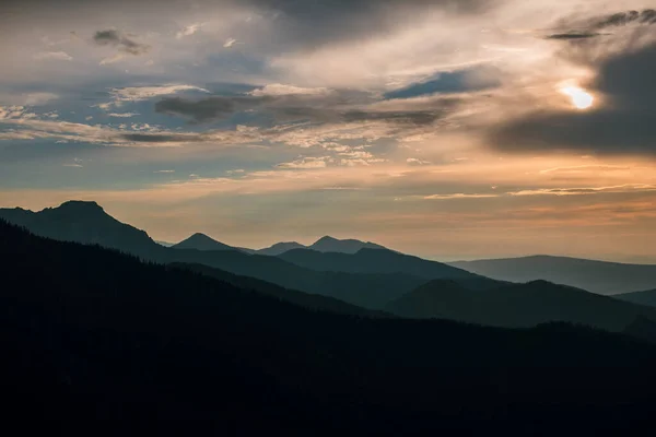 Vista Panorâmica Das Belas Montanhas Pôr Sol Entardecer Rysy Mountains — Fotografia de Stock