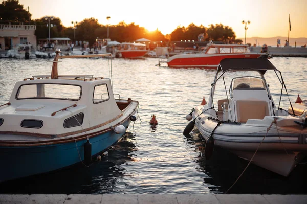 Modern Motor Yachts Mooring Beautiful Port Supetar City Tranquil Water — Stock Photo, Image