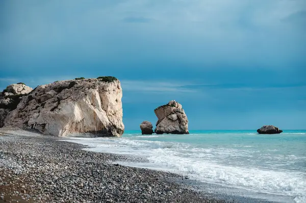 Beautiful Beach Rocks Turquoise Sea Background Aphrodite Rock Cyprus — Stock Photo, Image