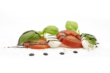 Modena 'nın Balsamik Sirkesi ile Caprese