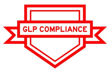 Beyaz arkaplanda GLP (İyi laboratuvar uygulamasının kısaltması) sözcüğüyle klasik kırmızı Pentagon etiket pankartı