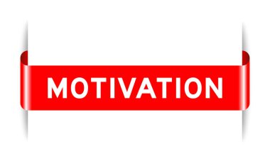 Beyaz arkaplanda kelime motivasyonu olan kırmızı etiketli pankart