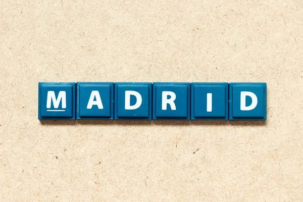 Lettre Alphabet Carrelage Mot Madrid Sur Fond Bois — Photo
